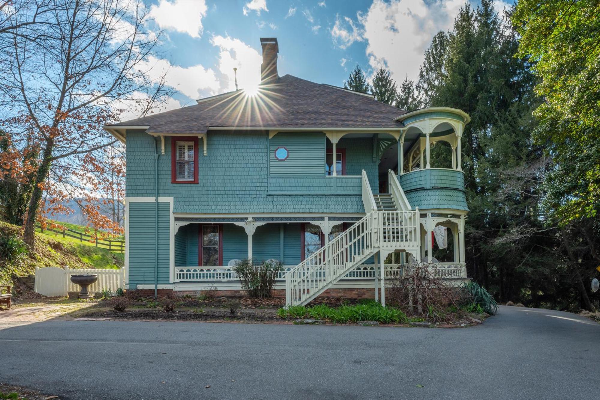 Engadine Inn And Cabins 캔들러 외부 사진