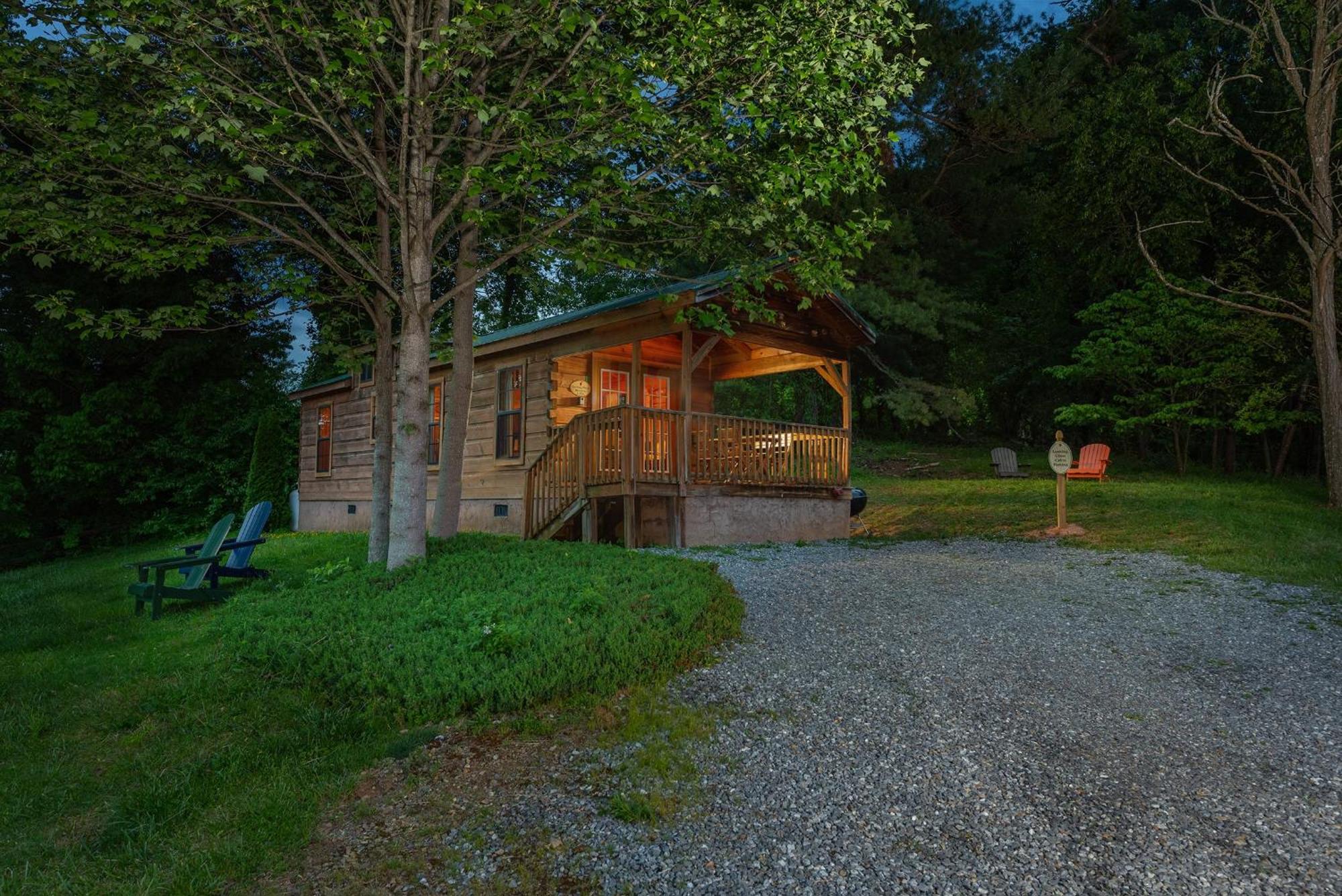 Engadine Inn And Cabins 캔들러 외부 사진