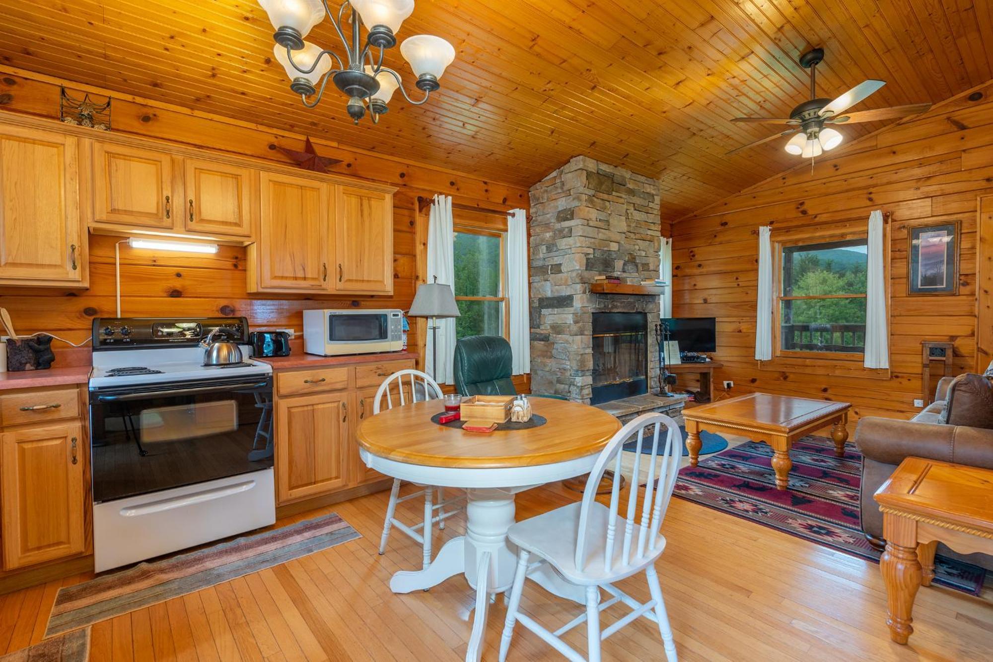 Engadine Inn And Cabins 캔들러 외부 사진
