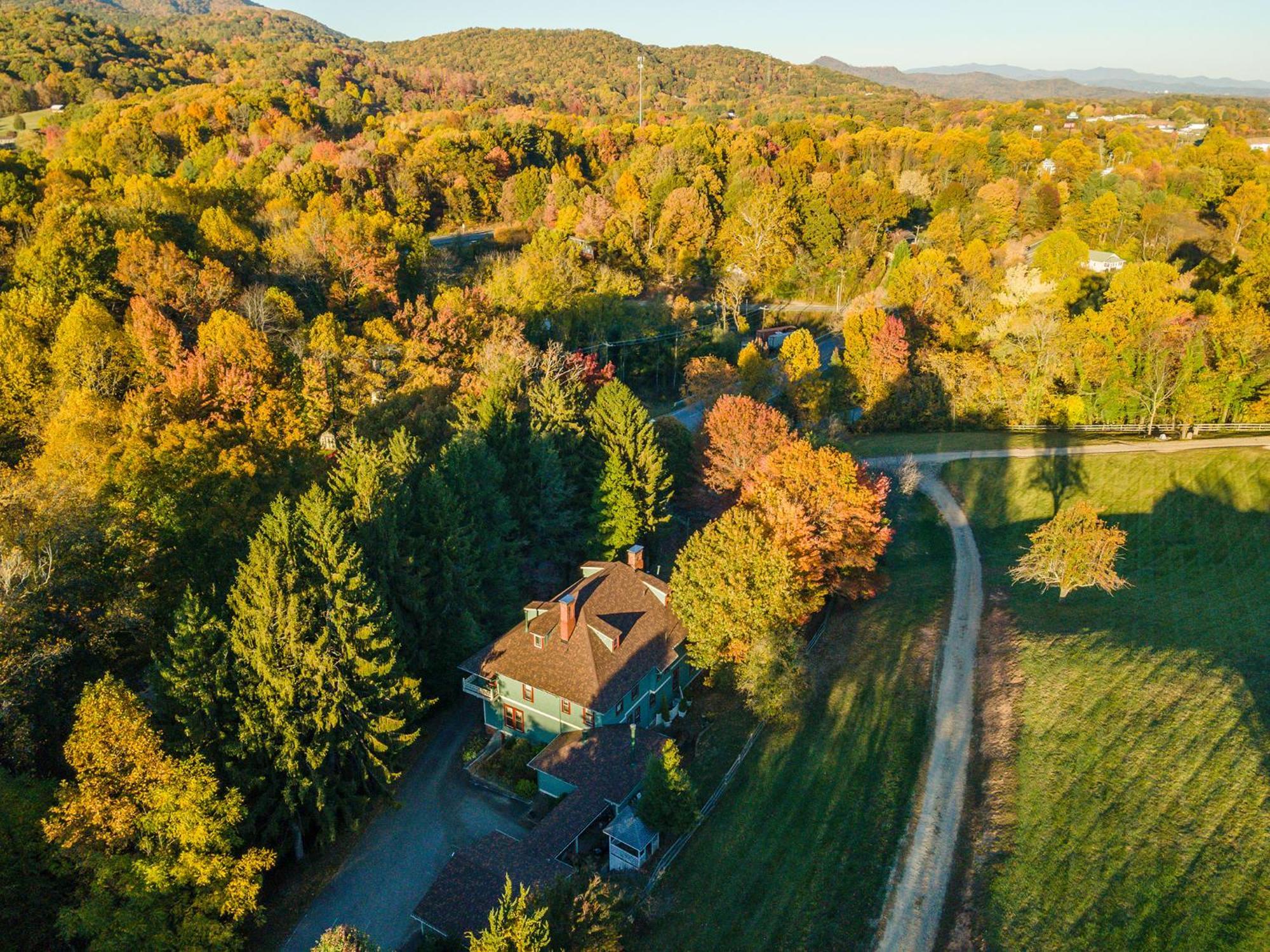 Engadine Inn And Cabins 캔들러 외부 사진